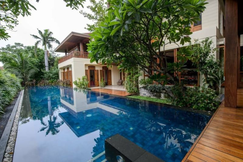 Beatiful Single House with Swimming Pool Near BTS Phrompong (2)