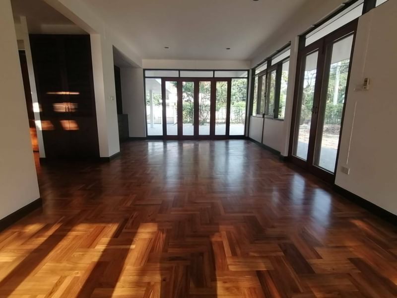 Beautiful Newly Renovated single house for rent in Nanglinjee,Yennakart Sathorn (9)