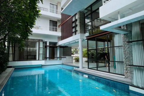 House With Private Swimming  Pool in Thonglor (2)