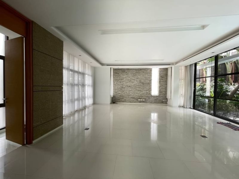 House With Private Swimming  Pool in Thonglor (5)