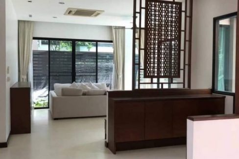 Sukhumvit 49 House with private swimming pool (6)