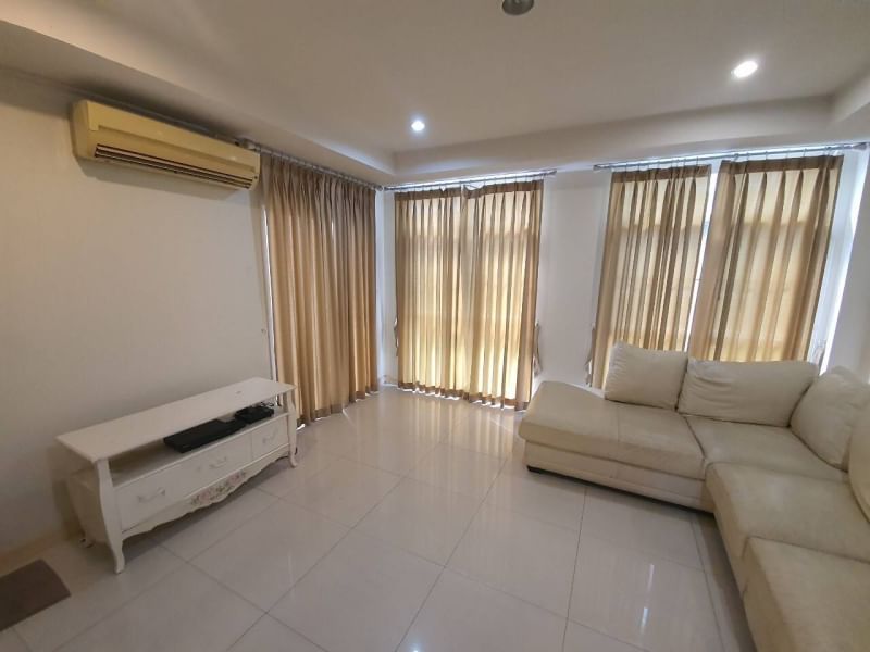 Townhome for rent, near BTS Ari (5)