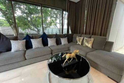 Villa House In Thonglor with Private Pool (13)