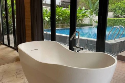 Villa House In Thonglor with Private Pool (5)