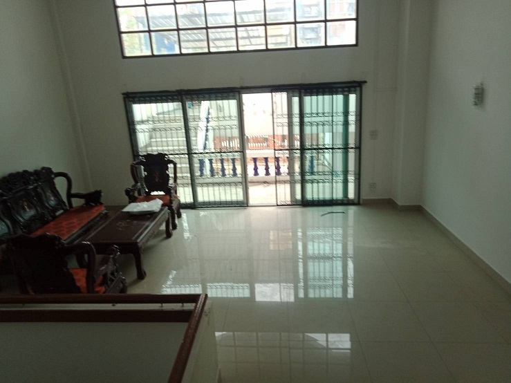 Detached House For Rent (1)