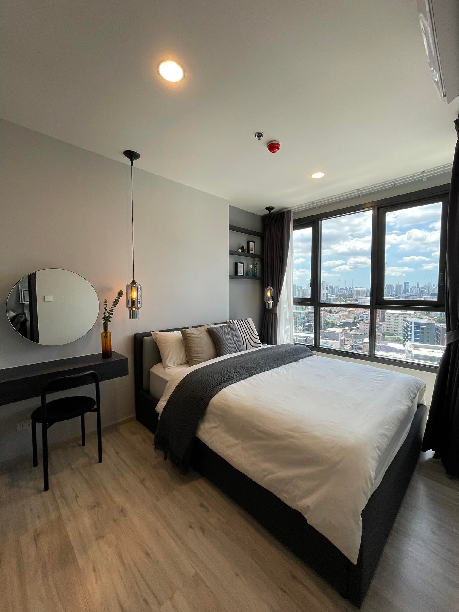 (For rent) ให้เช่า XT Huaykwang ห้องใหม่มาก สวยทุกมุม เพียง 100 ม.จาก MRT ห้วยขวาง